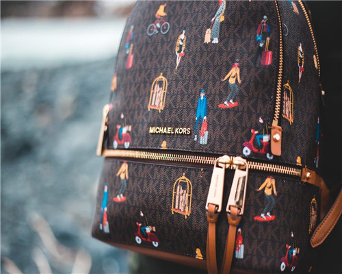 93-2 plastic zippers