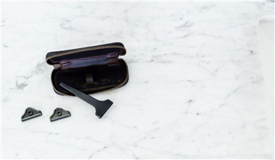 How to choose waterproof zipper?