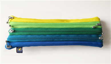 Common problems with plastic zipper puller
