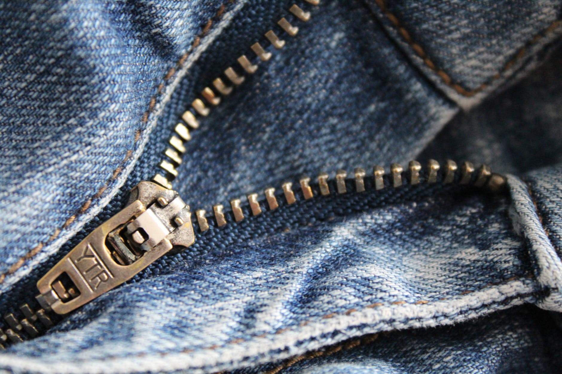 34-2-zipper pull