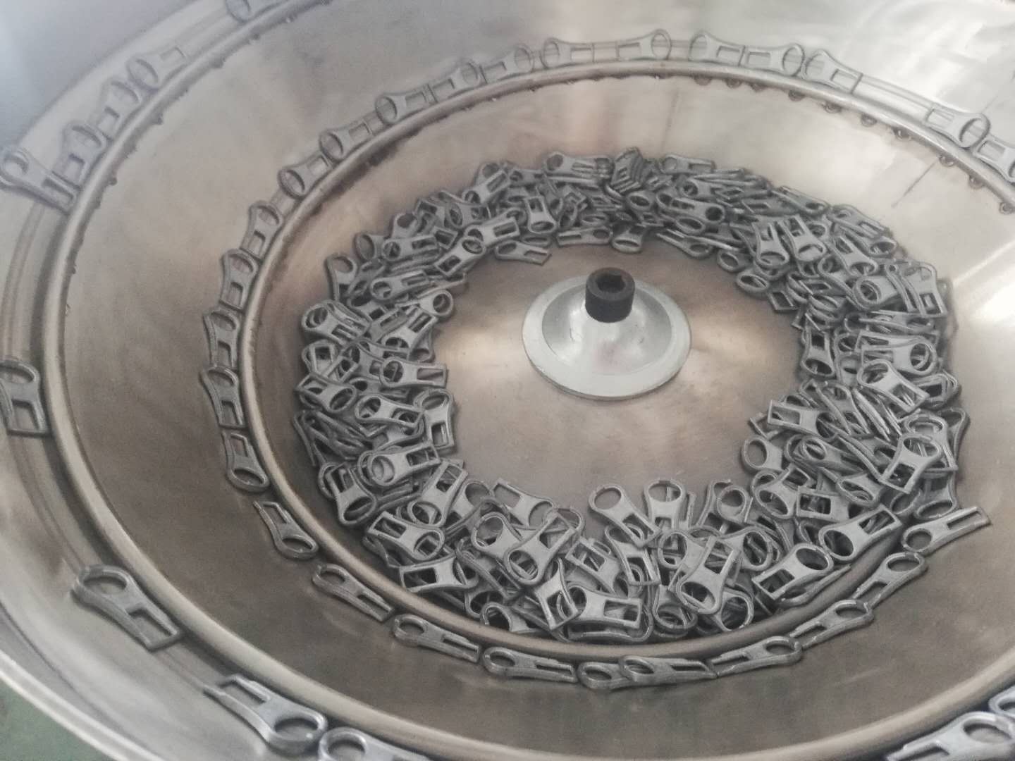 zipper slider making machine