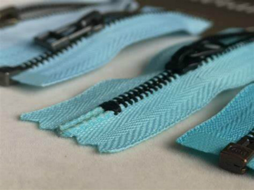 12-3-plastic zippers